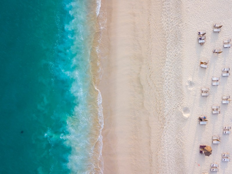 Luftaufnahme des Strandes in Cabo San Lucas in Baja California Sur in Mexiko.