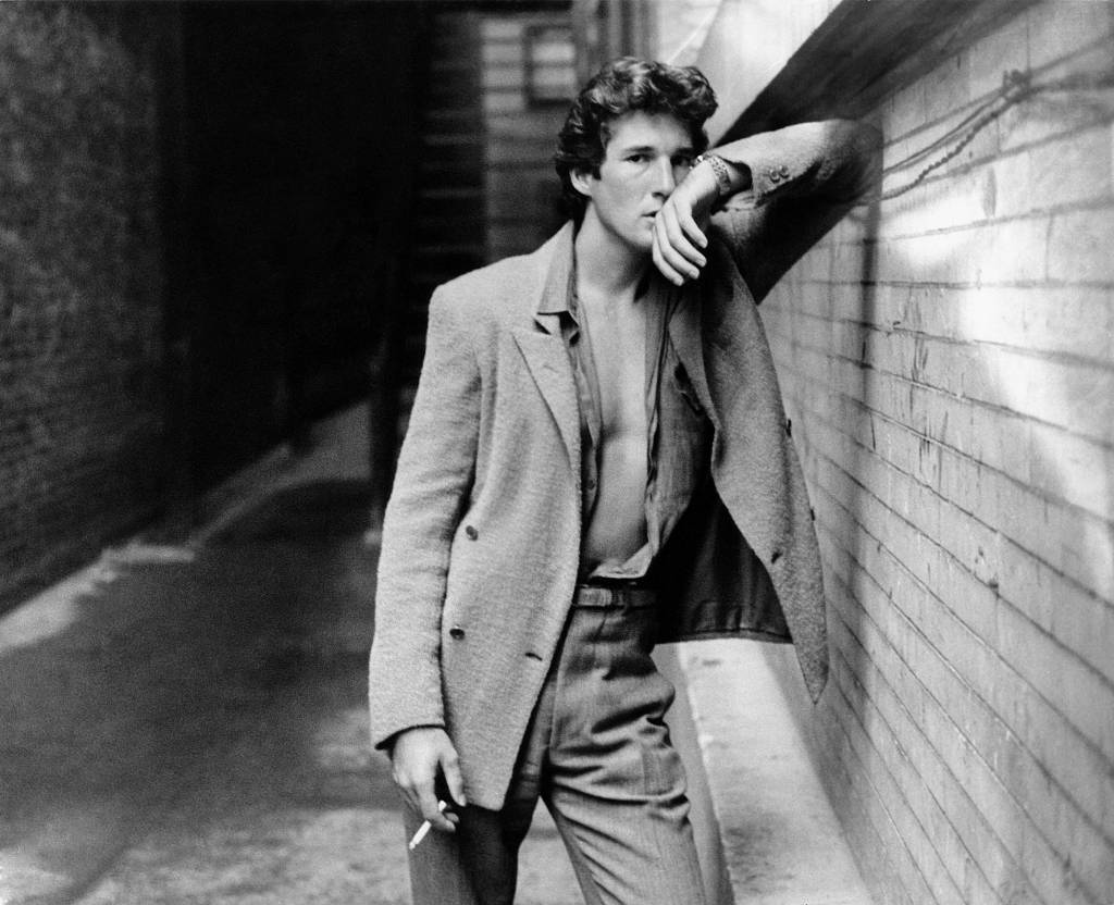 Richard Gere, 1980, tr&auml;gt einen Armani-Anzug.