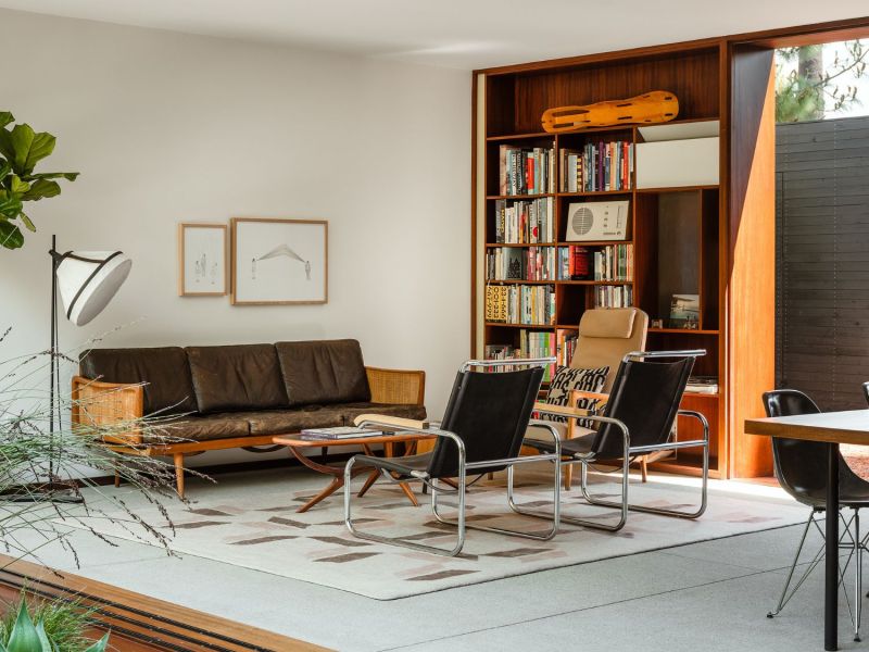 Wohnzimmer im Mid Century-Modern-Stil