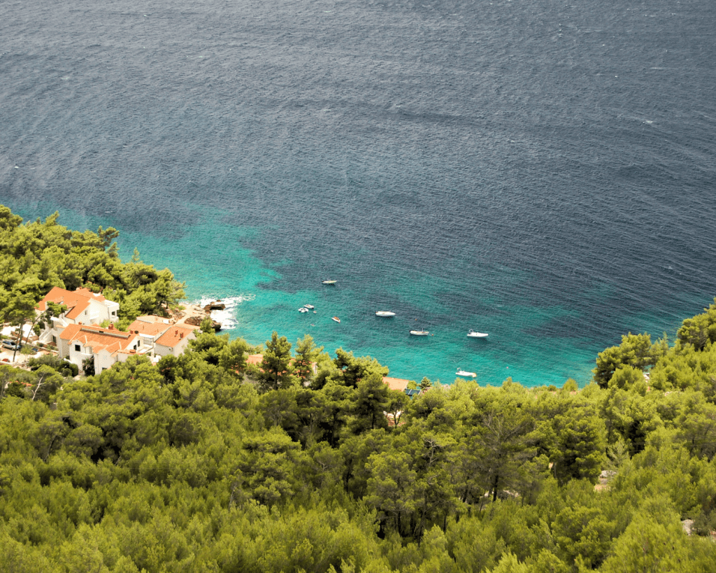 Zavala ist ein lauschiger Ferienort auf der wundersch&ouml;nen Insel Hvar, in der Region Dalmatien in Kroatien.