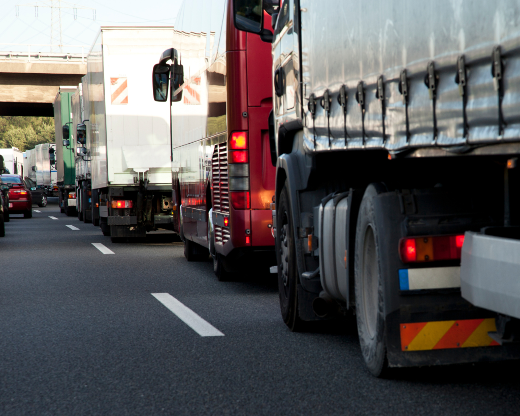 Wer in Deutschland Urlaub macht, sollte den Stau quasi mit einplanen.