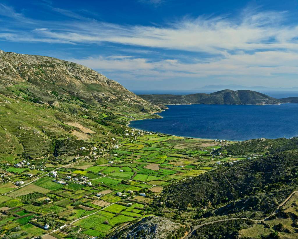 Die Natur auf Skyros ist sehr vielfältig und teilt sich in zwei Hauptlandschaften: den felsigen, trockenen Süden und den grünen, pinienbewachsenen Nordwesten.