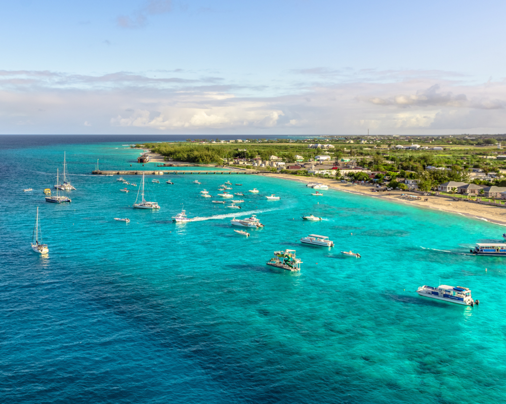Die 18 Quadratkilometer gro&szlig;e Insel Grand Turk mit der Hauptstadt Cockburn Town wird besonders h&auml;ufig von gro&szlig;en Kreuzfahrtschiffen angesteuert. 