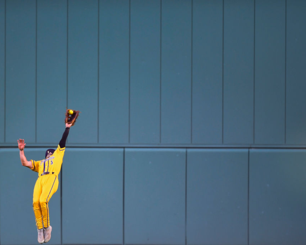 Banana Ball ist eine Variante des Baseballs, die von den Savannah Bananas gespielt wird, um das Spiel schneller und unterhaltsamer zu gestalten.