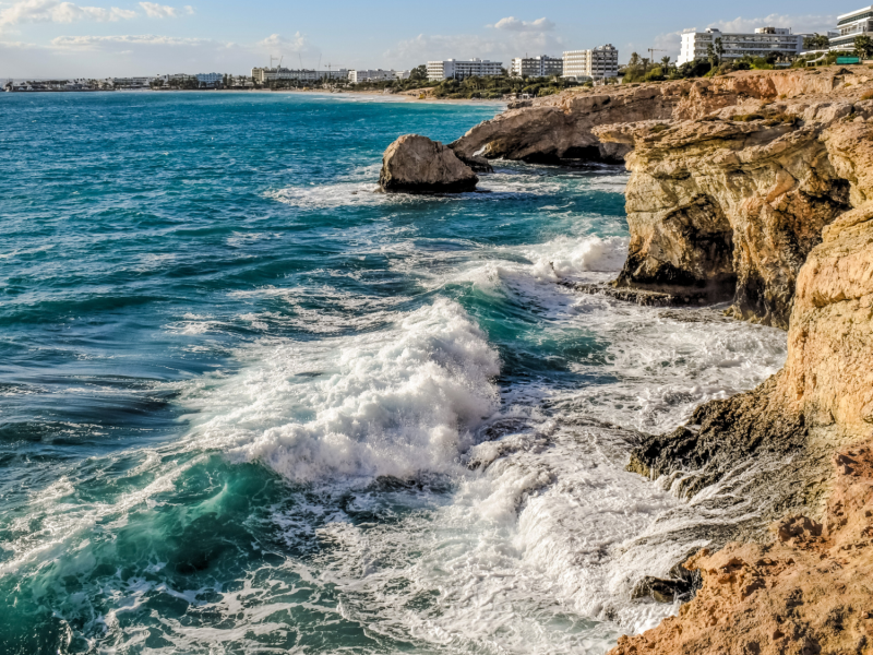 Du suchst eine Alternative zu den Kanaren? Wie wäre des dann mit Zypern?