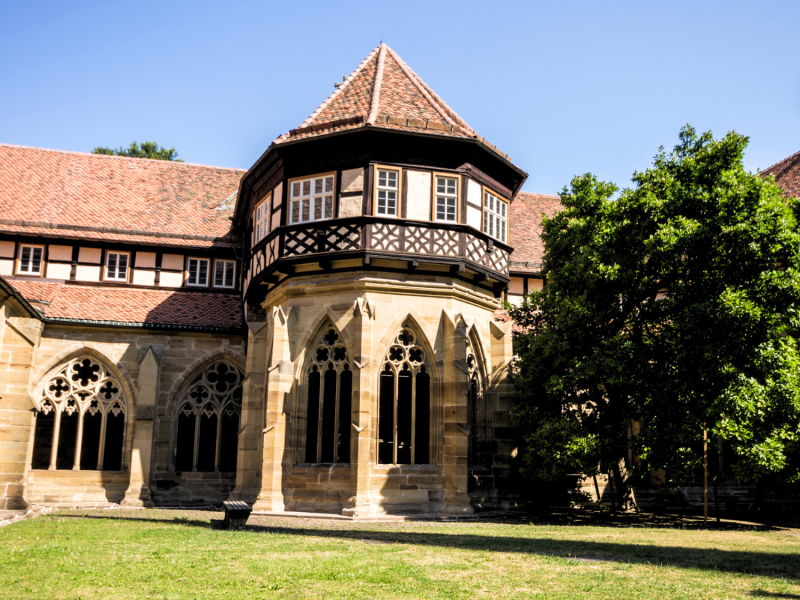 Deutschland: In diesem Kloster entstand ein absolutes Kultgericht – um Fleisch vor Gott zu verstecken!