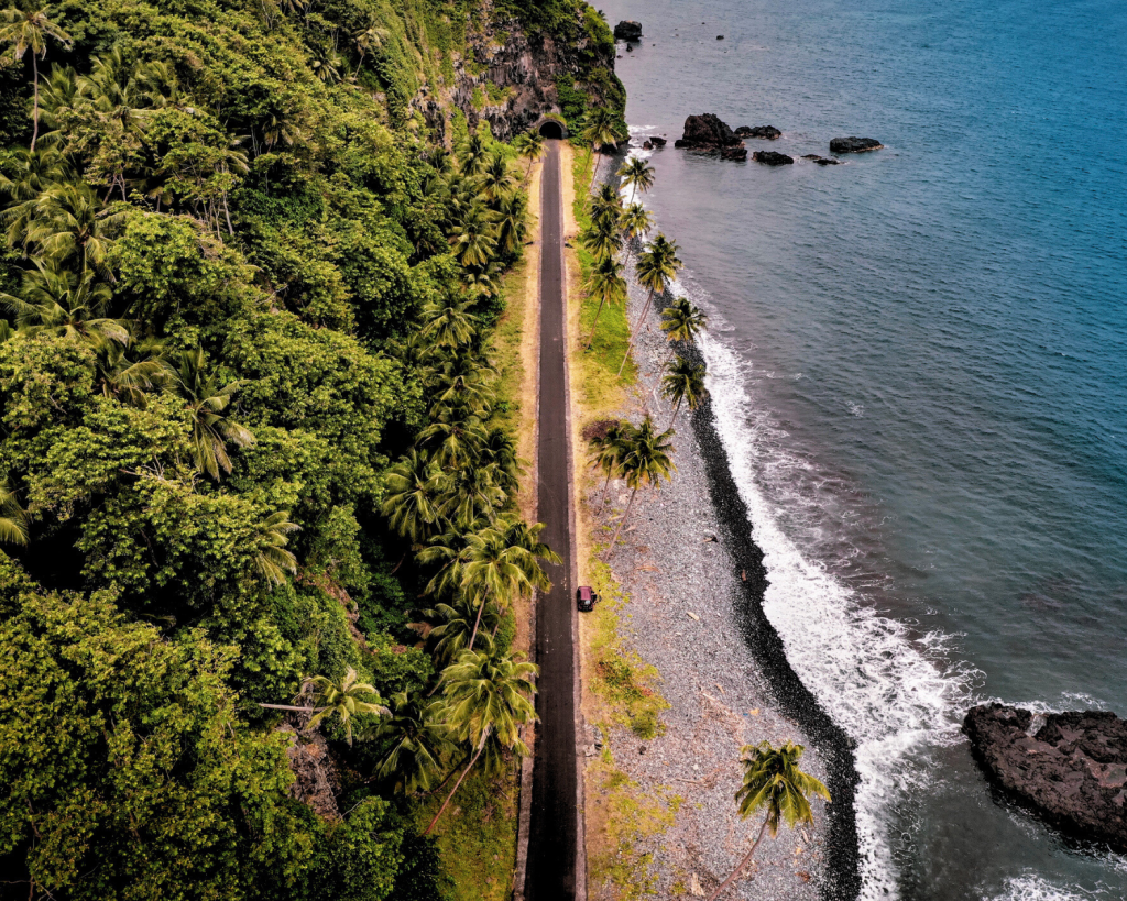 Die Anreise nach São Tomé und Príncipe ist einfach und unkompliziert. Ein Visum benötigt man lediglich bis zu einer Aufenthalt von 15 Tagen.