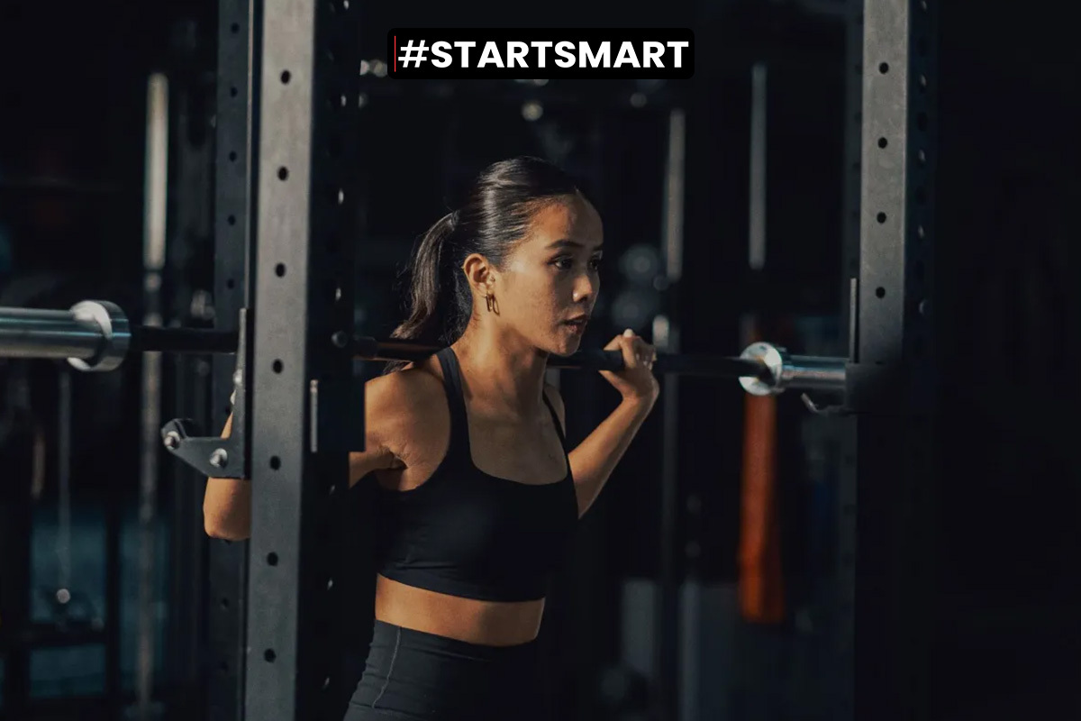 Frau Gym Fitnessstudio Workout Motiviation