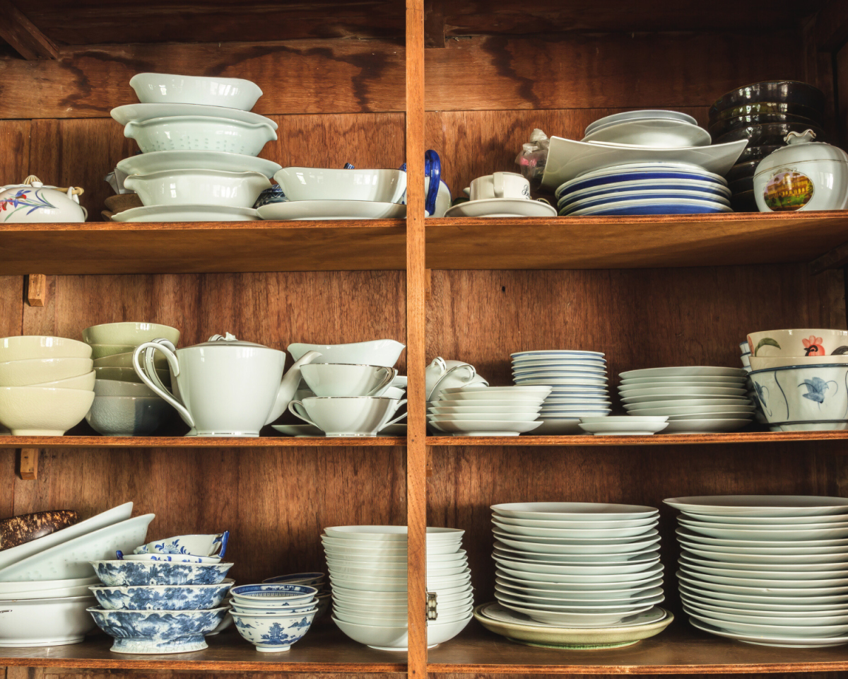 Nicht wegschmeißen! Das Porzellan deiner Oma hat dieses winzige Symbol? Dann ist es ein Vermögen wert.