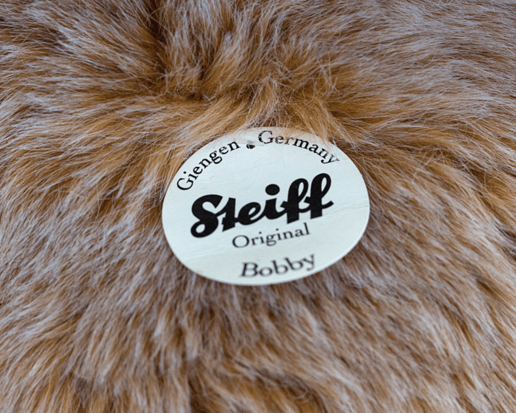 Steiff ist der Markenname der Margarete Steiff GmbH in Giengen an der Brenz, einem Hersteller von weltweit vertriebenem Spielzeug.