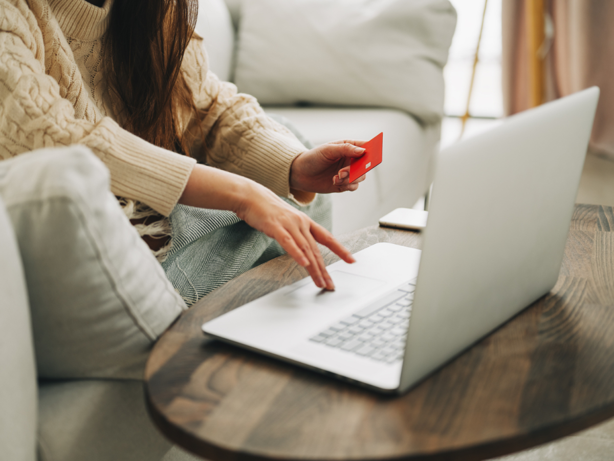 Hohes Bußgeld: Was du mit deiner Bankkarte niemals tun solltest